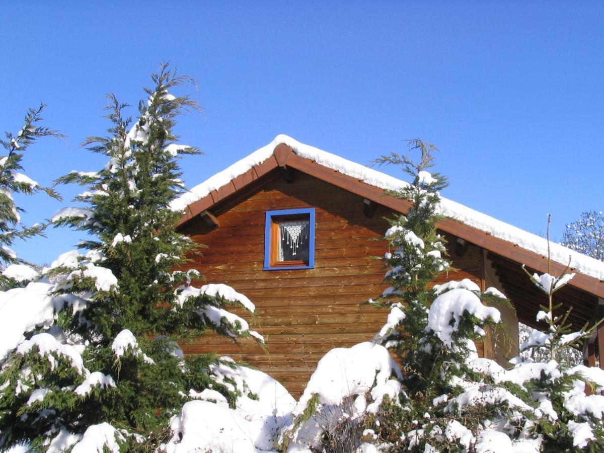 Les Chalets De La Vigne Grande Saint-Floret Luaran gambar