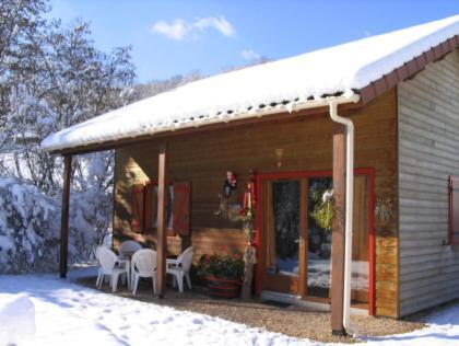 Les Chalets De La Vigne Grande Saint-Floret Luaran gambar